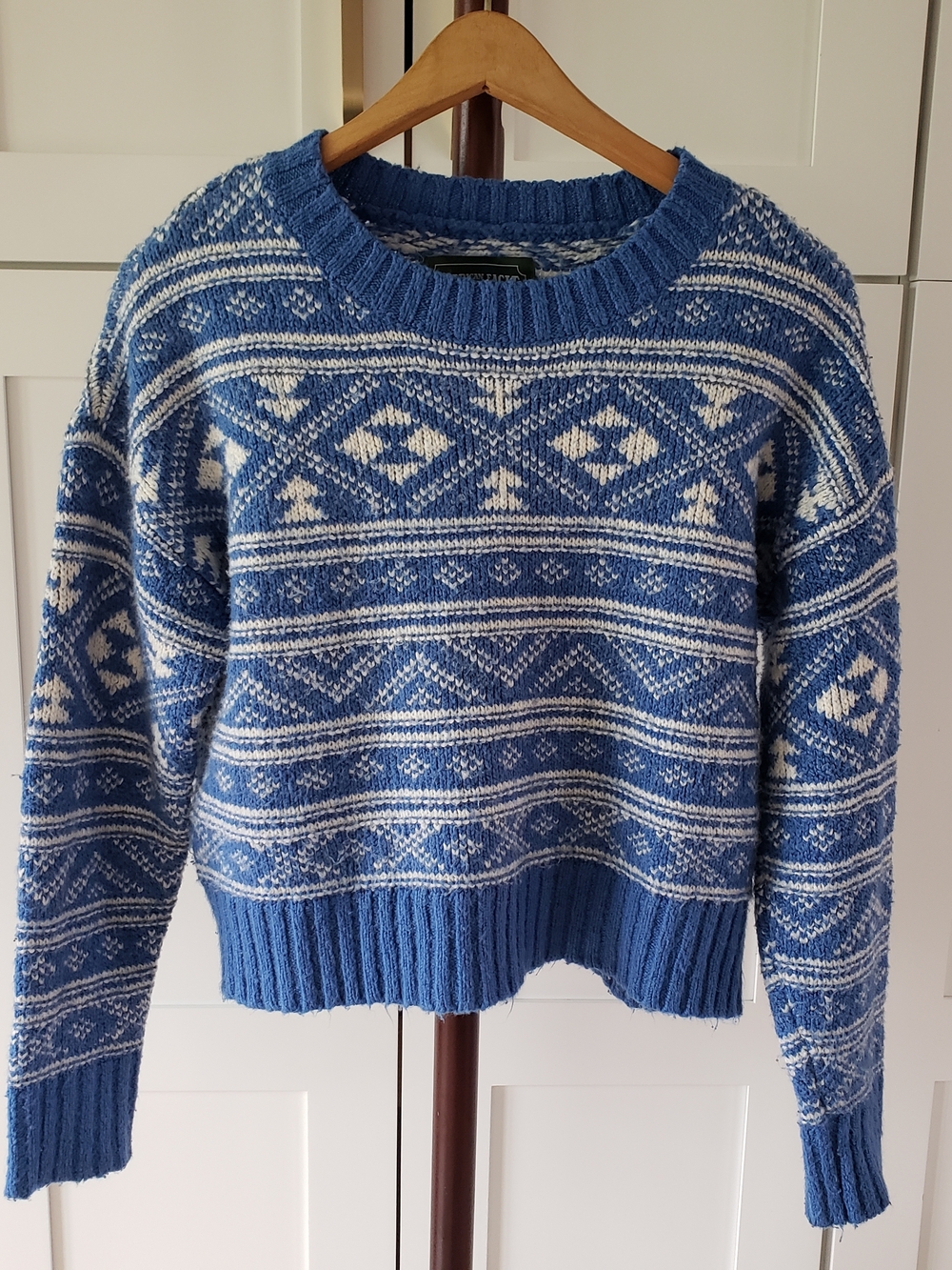 American Eagle Outfitters Blue and Cream Fair Isle Crewneck Sweater